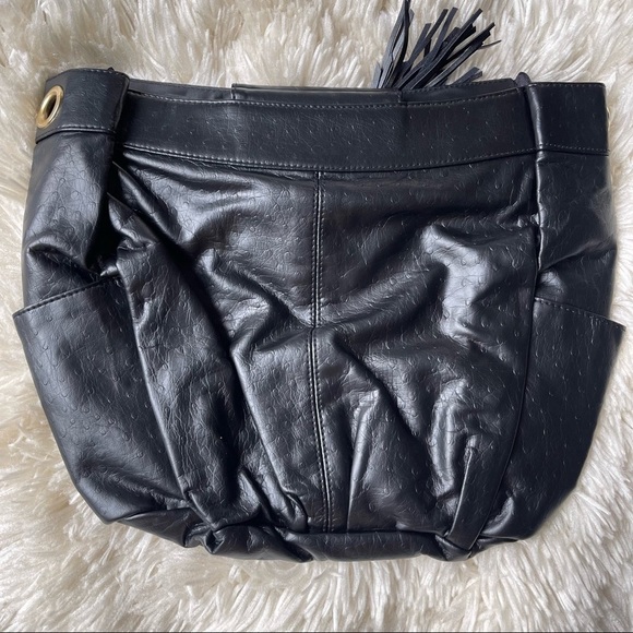 New MICHE Adrian Fringe Tassel Shell Clutch Bag Black NWT - Picture 2 of 5